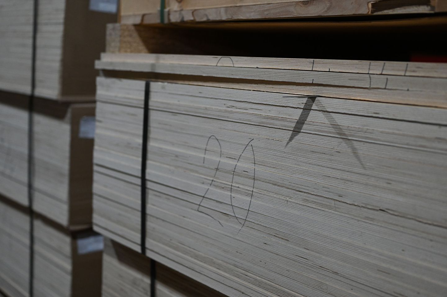 Фанера ФК 20мм 1525х1525мм сорт 4/4 нешлифованная березовая Shop